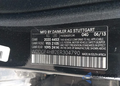 2014 Mercedes-Benz C 250 Sport z USA, uszkodzony, nr VIN WDDGF4HB2ER304790